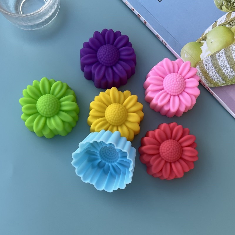 6個入りセット、焦げ付き防止加工の花柄シリコン型。チョコレー - Soap Making Organic のレビューと価格