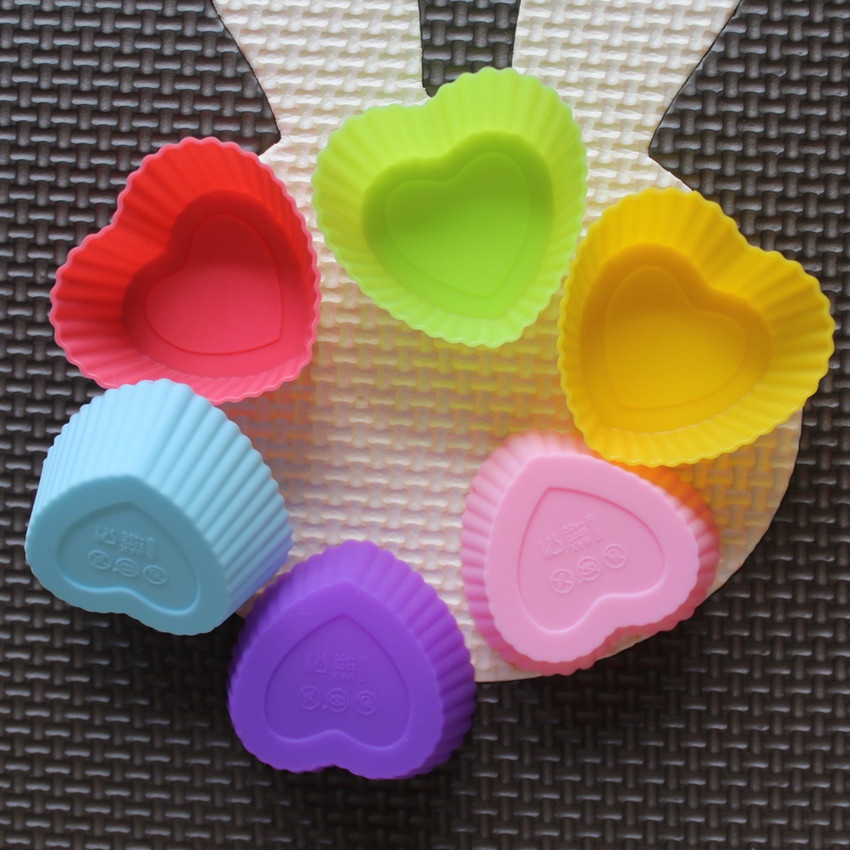 6個入りセット、焦げ付き防止加工の花柄シリコン型。チョコレー - Soap Making Organic のレビューと価格